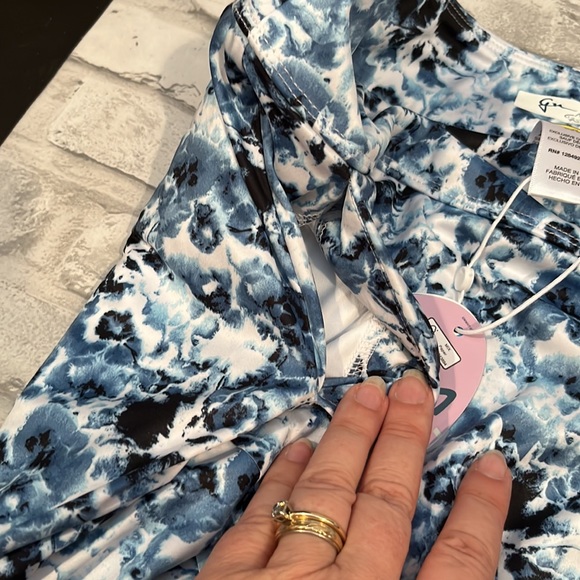 Gymshark blue white floral skort layered front 3 pockets 28 inch waist size 6 - Picture 6 of 14